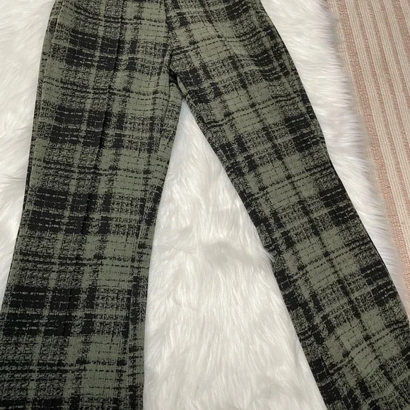 ❗️NWT❗️| ONA | Plaid sports bra and pants set. - Picture 12 of 16